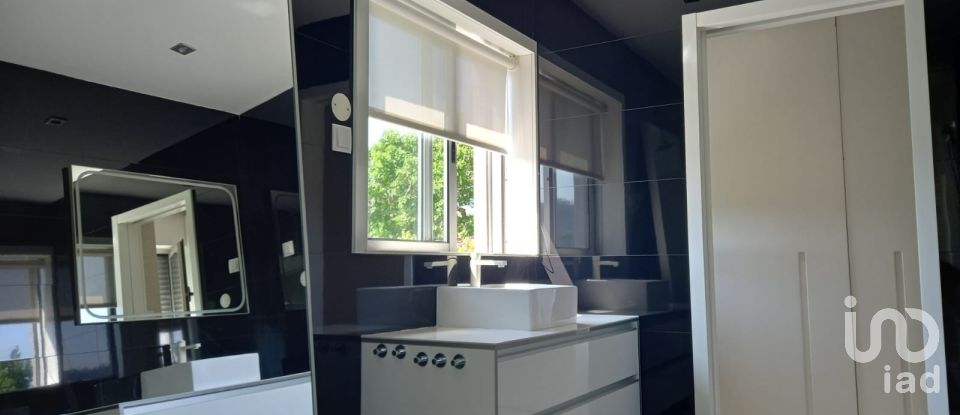 Moradia T3 em Guilhadeses e Santar de 220 m²