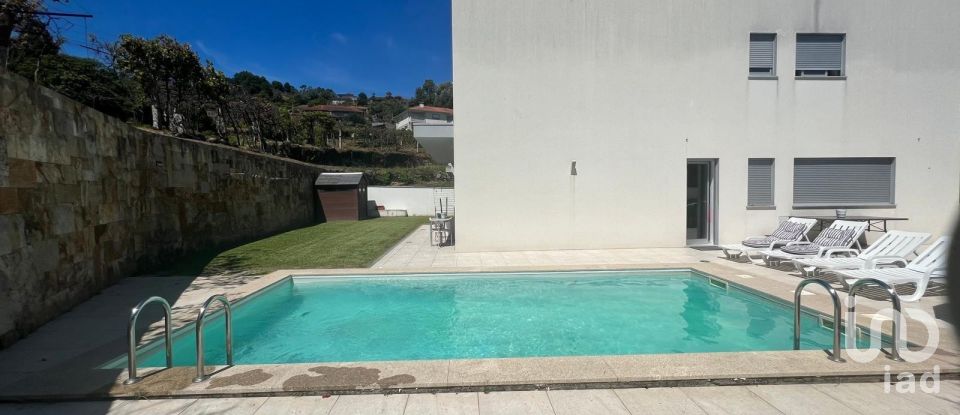 Moradia T3 em Guilhadeses e Santar de 220 m²