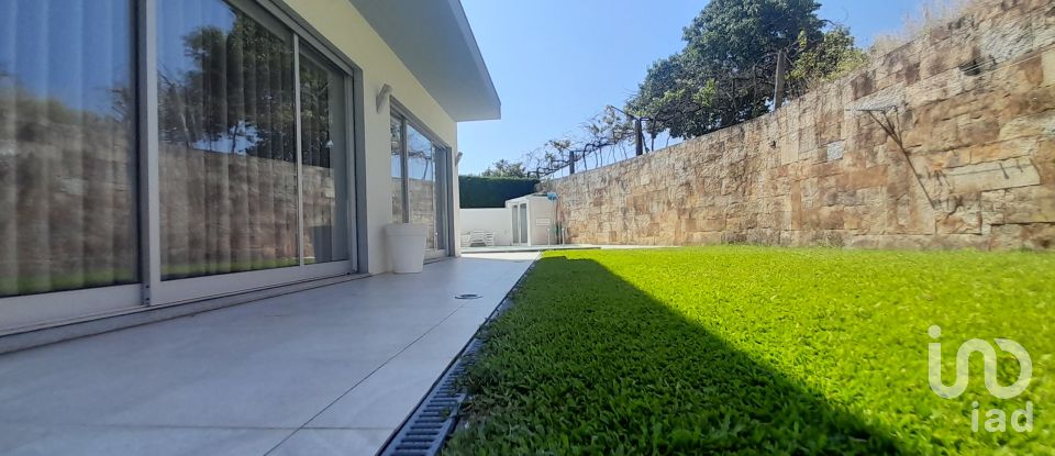 Moradia T3 em Guilhadeses e Santar de 220 m²