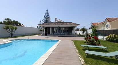 Maison T4 à Charneca De Caparica E Sobreda de 700 m²