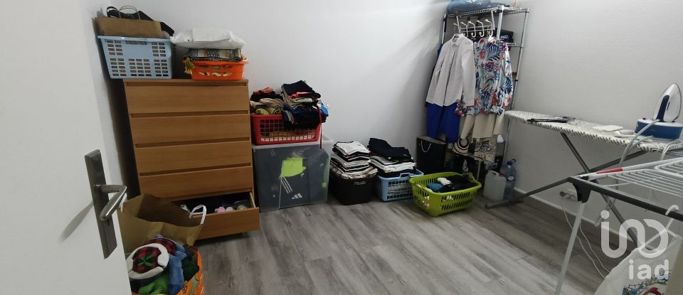 House T4 in Charneca De Caparica E Sobreda of 700 m²