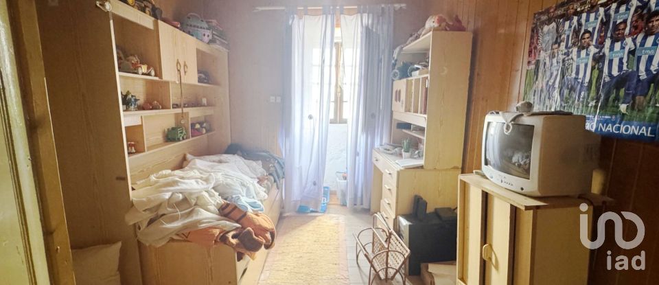 Maison T3 à Mazedo e Cortes de 200 m²