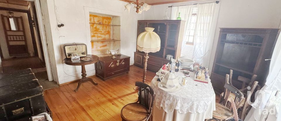 Maison T3 à Mazedo e Cortes de 200 m²