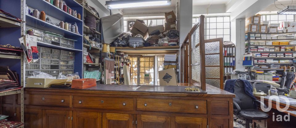 Boutique/Local commercial à Arroios de 181 m²