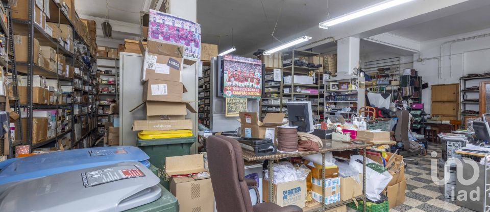 Boutique/Local commercial à Arroios de 181 m²