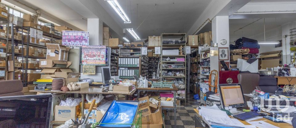 Boutique/Local commercial à Arroios de 181 m²