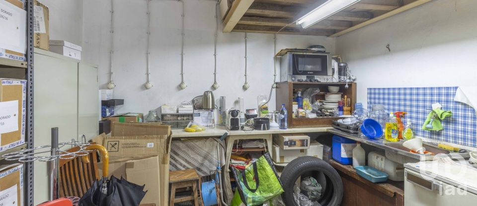 Boutique/Local commercial à Arroios de 181 m²