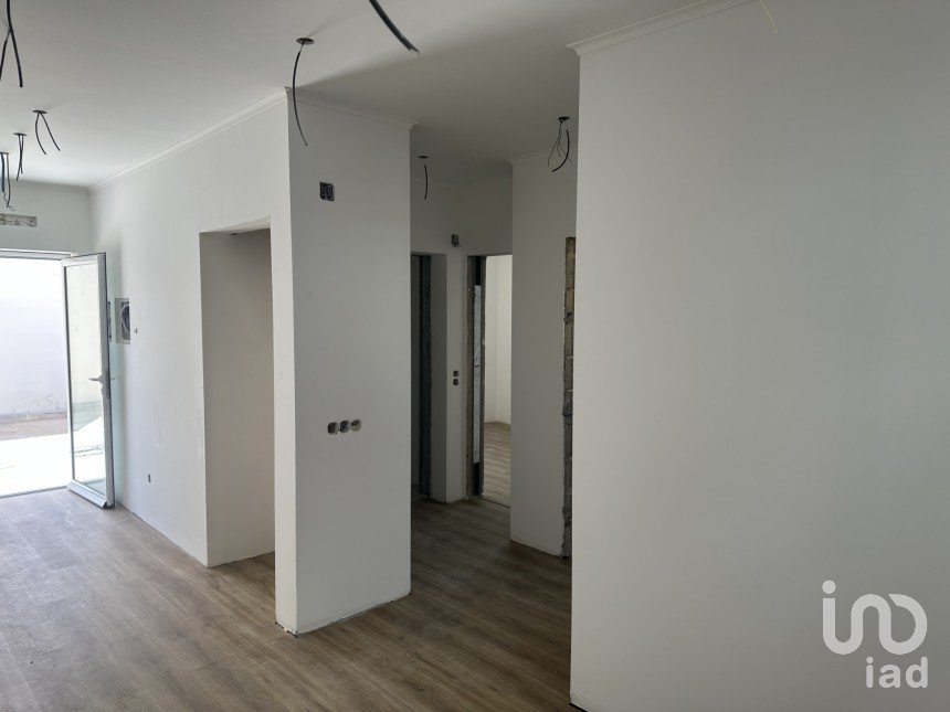Apartamento T2 em Santarém (Marvila), Santa Iria Da Ribeira De Santarém, Santarém (São Salvador) E Santarém (São Nicolau) de 71 m²
