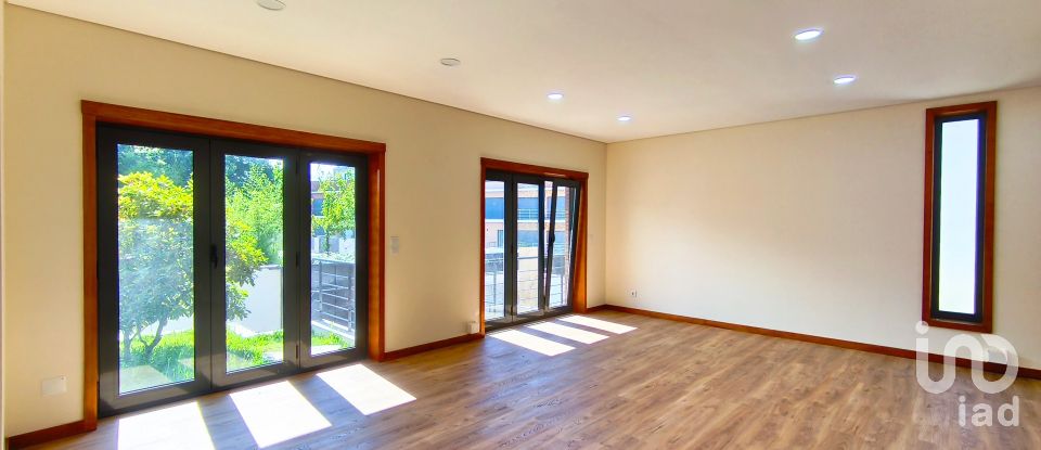 House T4 in Santa Marta de Portuzelo of 190 m²