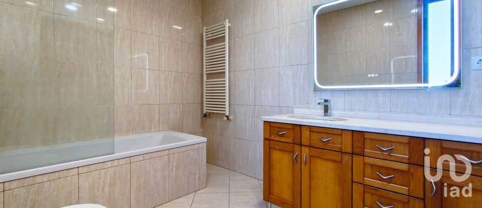 House T4 in Santa Marta de Portuzelo of 190 m²