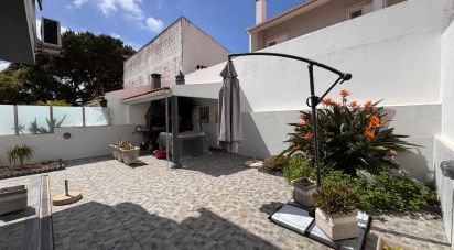 Maison T3 à Corroios de 154 m²