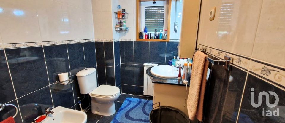 House T5 in Vila e Roussas of 240 m²