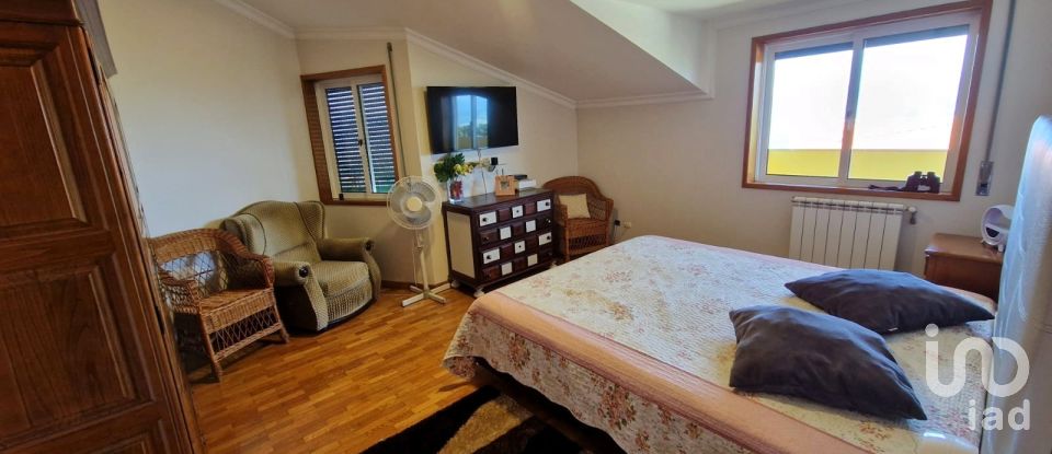 House T5 in Vila e Roussas of 240 m²