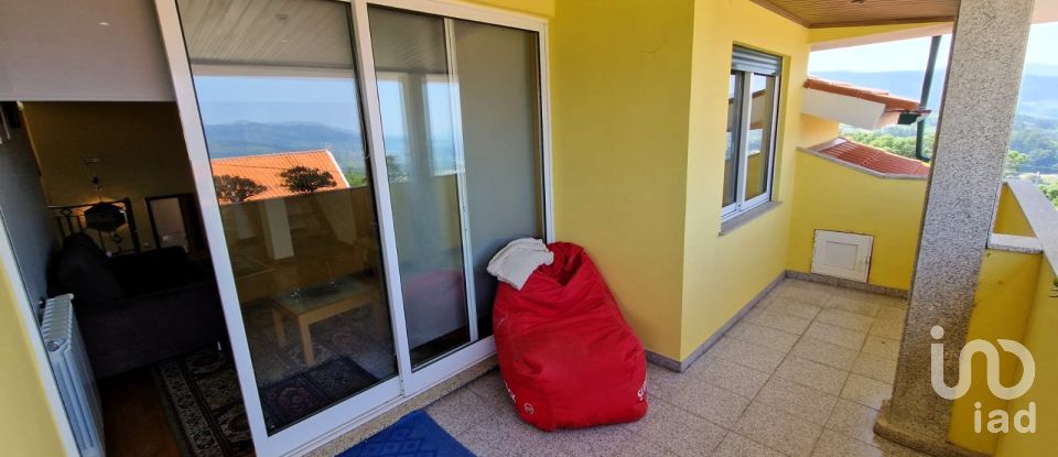 House T5 in Vila e Roussas of 240 m²