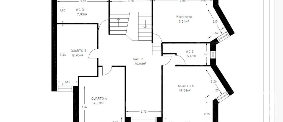 House T5 in Vila e Roussas of 240 m²