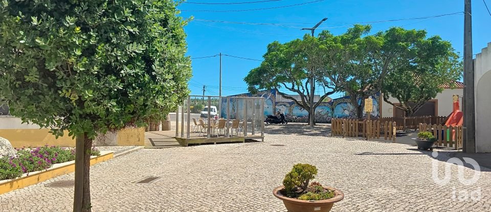 Land in Lourinhã e Atalaia of 2,120 m²