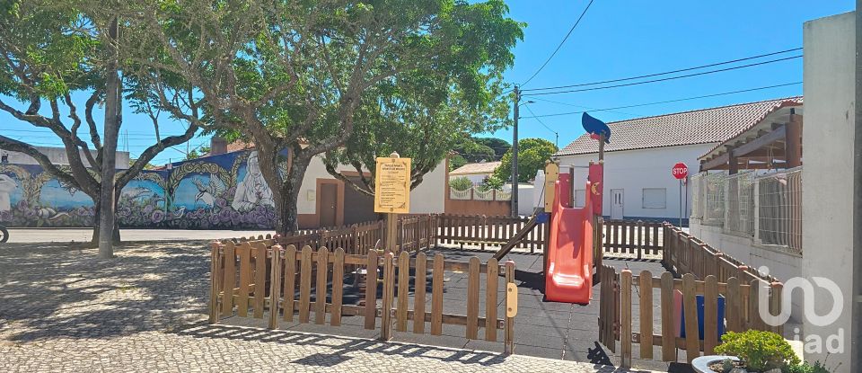 Land in Lourinhã e Atalaia of 2,120 m²