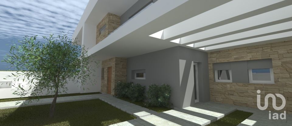 Moradia T4 em Fernão Ferro de 130 m²