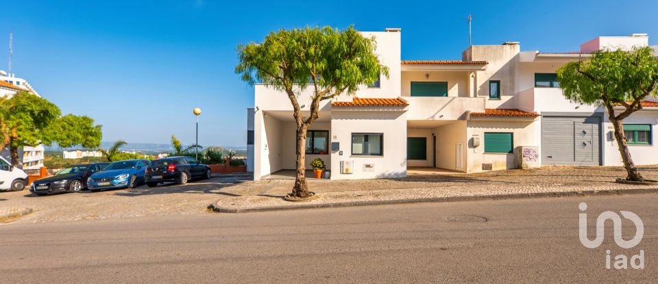 House T3 in Nazaré of 177 m²