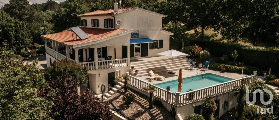 Moradia T4 em Ferreira de Aves de 360 m²