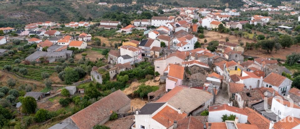 House T4 in Cativelos of 180 m²