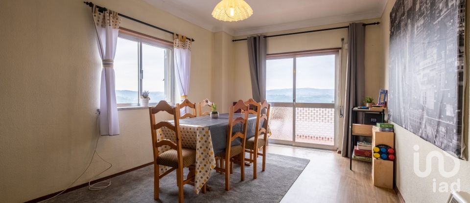 House T4 in Cativelos of 180 m²