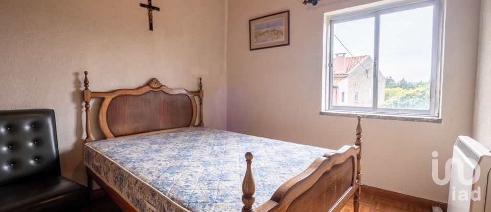 House T4 in Cativelos of 180 m²