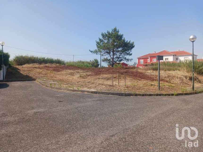 Terrain à bâtir à Lourinhã e Atalaia de 680 m²