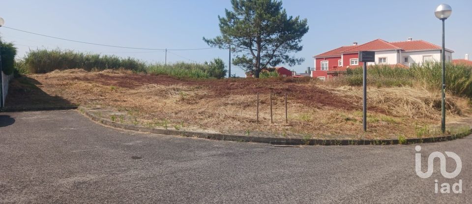Terrain à bâtir à Lourinhã e Atalaia de 680 m²