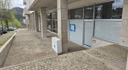 Boutique/Local commercial à Vila meã de 237 m²