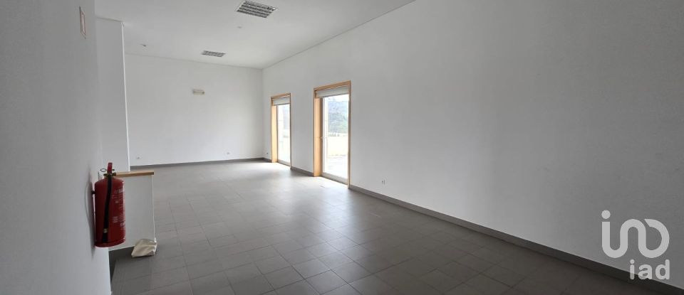 Loja / Estabelecimento Comercial em Vila meã de 237 m²