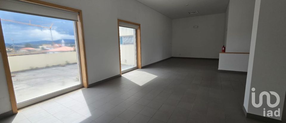 Loja / Estabelecimento Comercial em Vila meã de 237 m²