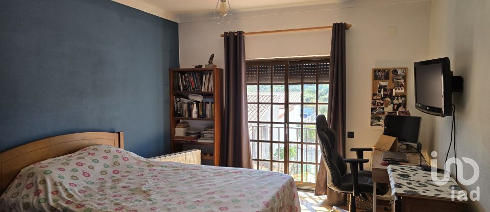 Maison T4 à Poiares (Santo André) de 214 m²