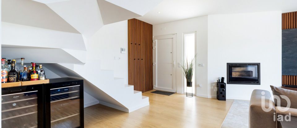 Moradia T4 em Setúbal (São Sebastião) de 397 m²