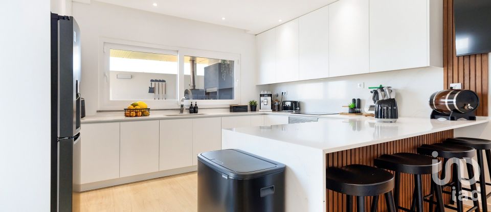 Moradia T4 em Setúbal (São Sebastião) de 397 m²