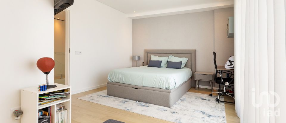 Moradia T4 em Setúbal (São Sebastião) de 397 m²