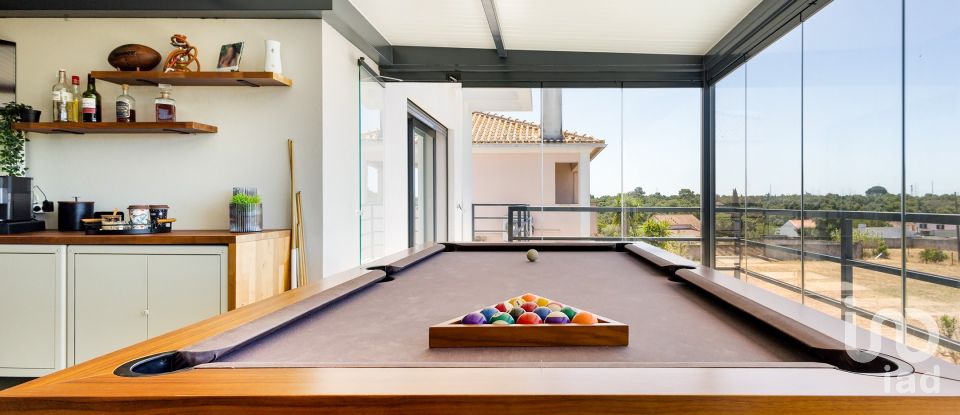 Moradia T4 em Setúbal (São Sebastião) de 397 m²