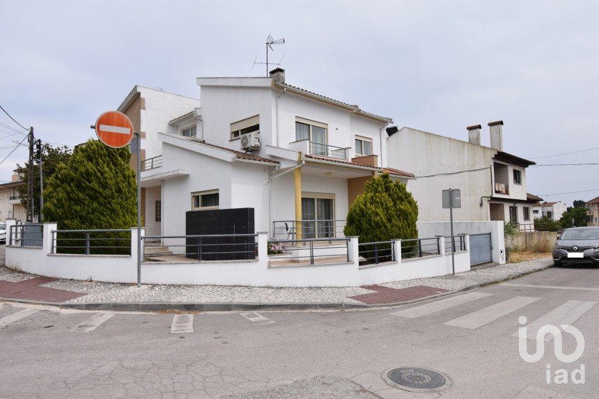 House T4 in Avelar of 258 m²