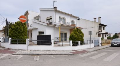 Maison T4 à Avelar de 258 m²