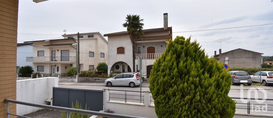 House T4 in Avelar of 258 m²