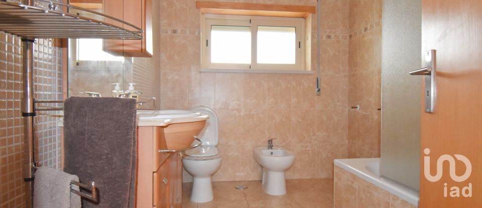 House T4 in Avelar of 258 m²