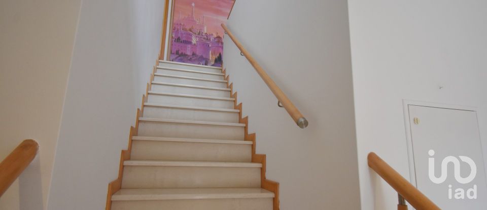 House T4 in Avelar of 258 m²