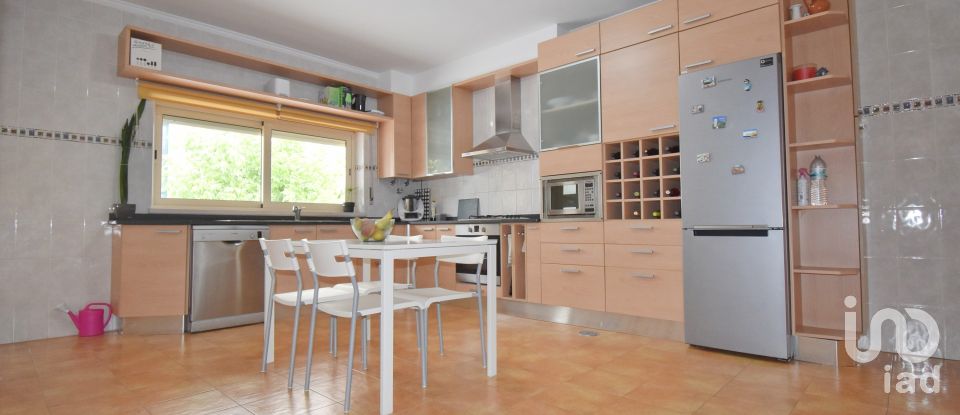 House T4 in Avelar of 258 m²