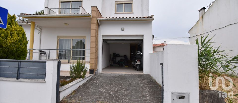 House T4 in Avelar of 258 m²