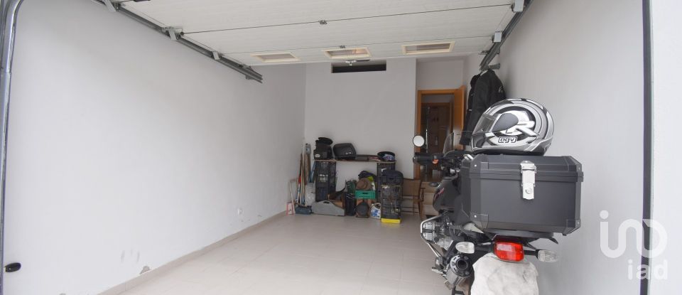 House T4 in Avelar of 258 m²