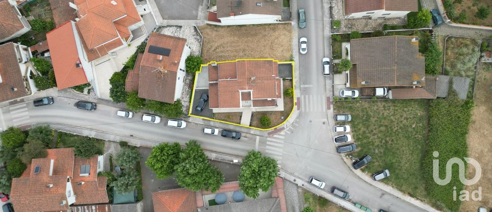 House T4 in Avelar of 258 m²