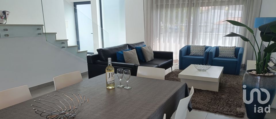 Moradia T3 em Tornada e Salir do Porto de 142 m²