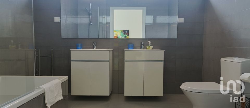 Moradia T3 em Tornada e Salir do Porto de 142 m²