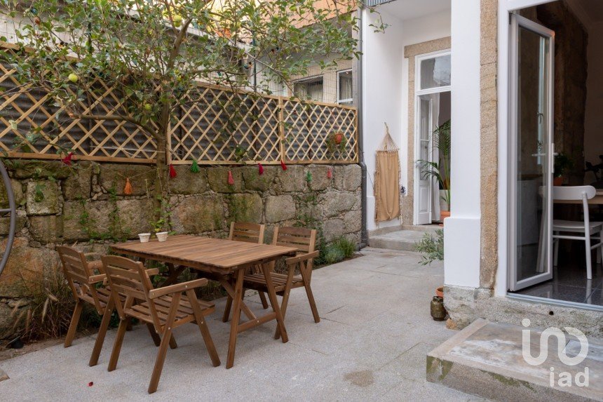 Block of flats in Cedofeita, Santo Ildefonso, Sé, Miragaia, São Nicolau e Vitória of 261 m²