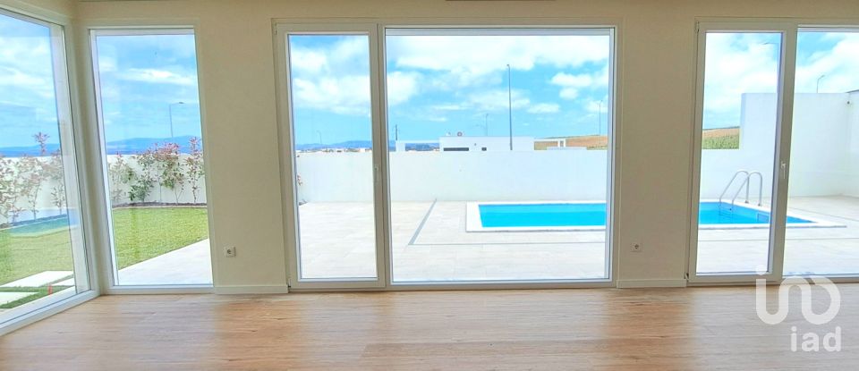 Moradia T3 em Lourinhã e Atalaia de 120 m²